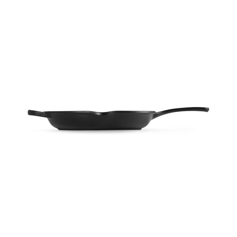 Le Creuset Signature Cast Iron Round Skillet 26cm image number 21